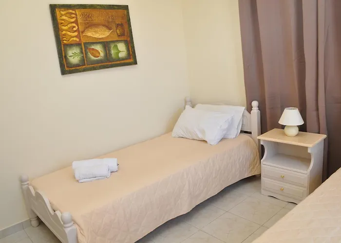 Polymnia Lassi * Lassi (Kefalonia)